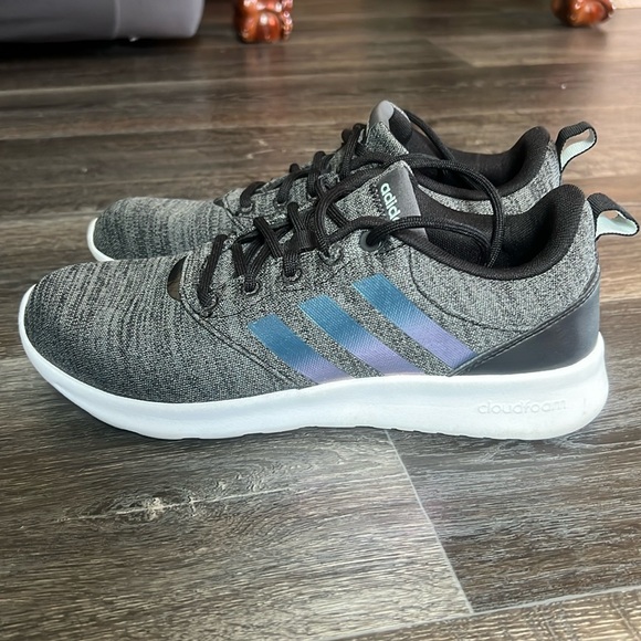 adidas Shoes - 💥2/$25💥Adidas QT Racer 2.0